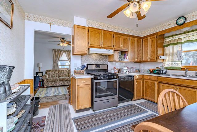 812 RIDGELAND AVENUE, Schofield, WI 54476