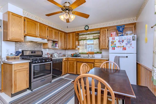 812 RIDGELAND AVENUE, Schofield, WI 54476