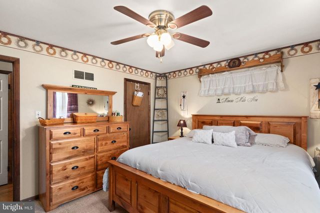 75 MACINTOSH DR, Colora, MD 21917