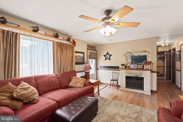 75 MACINTOSH DR, Colora, MD 21917
