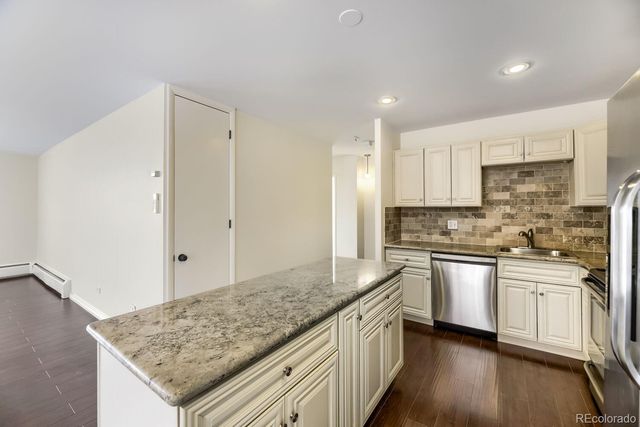 4570 E Yale Avenue 308, Denver, CO 80222