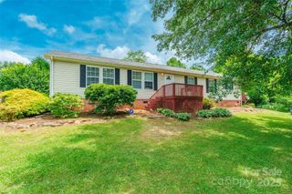 1828 Pine Hollow Place, Hudson, NC 28638