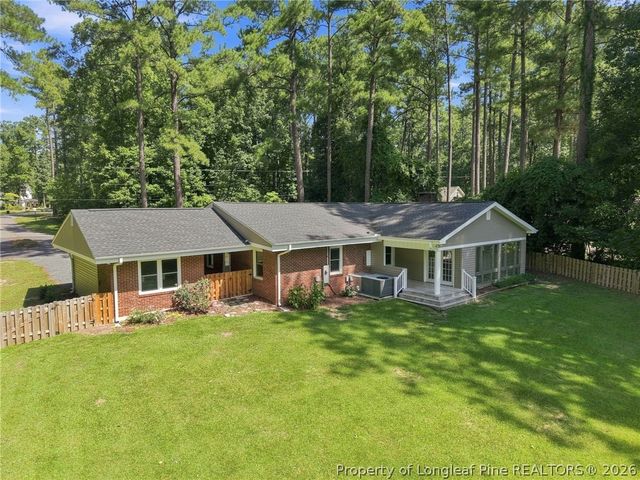 117 Lakeview Drive, Whispering Pines, NC 28327