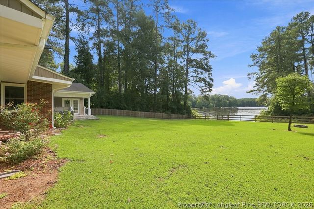 117 Lakeview Drive, Whispering Pines, NC 28327