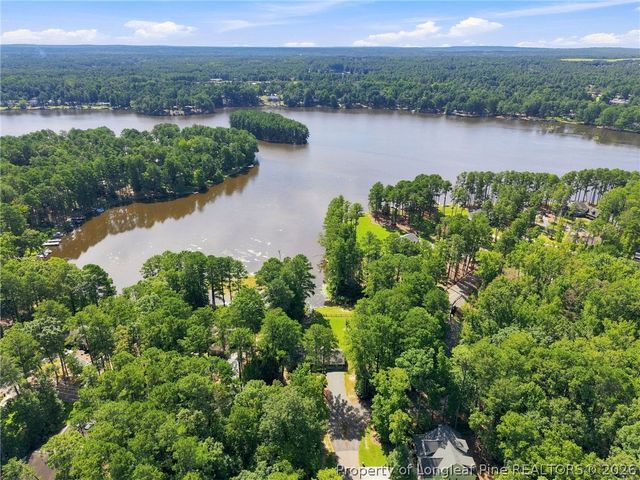 117 Lakeview Drive, Whispering Pines, NC 28327