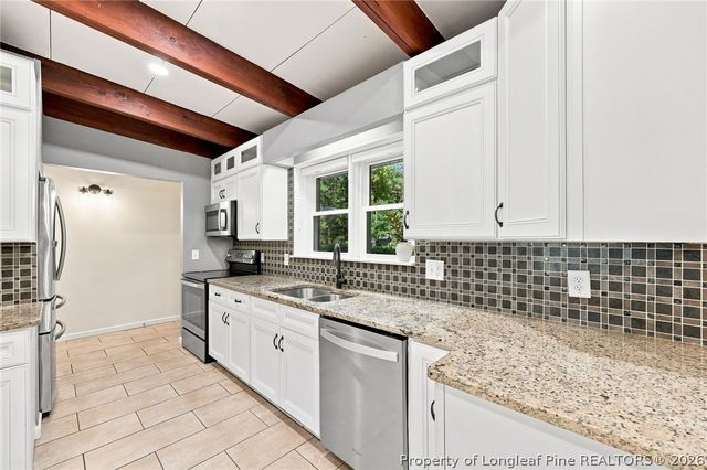 117 Lakeview Drive, Whispering Pines, NC 28327