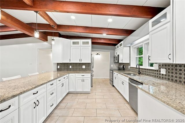 117 Lakeview Drive, Whispering Pines, NC 28327