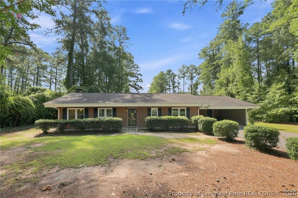 117 Lakeview Drive, Whispering Pines, NC 28327 — exterior