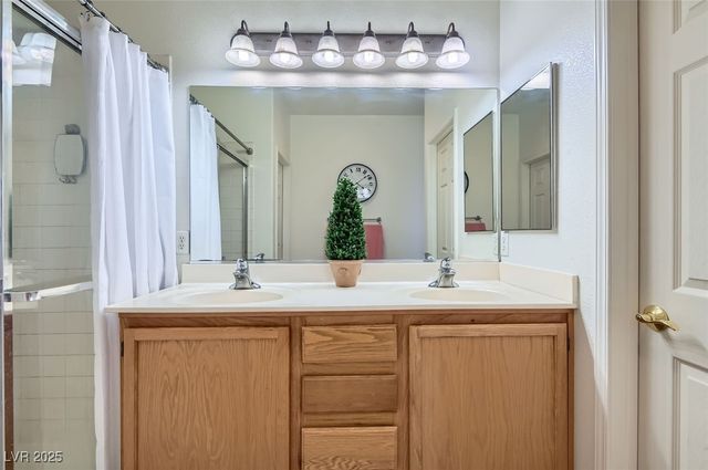 5914 Attavilla Drive, Las Vegas, NV 89141