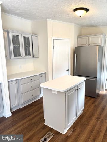 45 BUTTERCUP CT #81, Dover, DE 19904