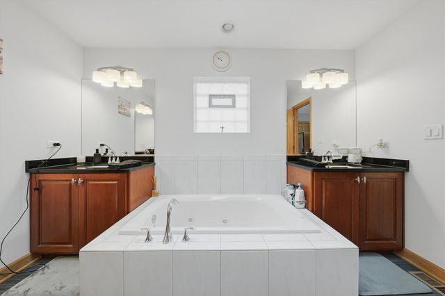 2646 S Hillock Avenue, Chicago, IL 60608