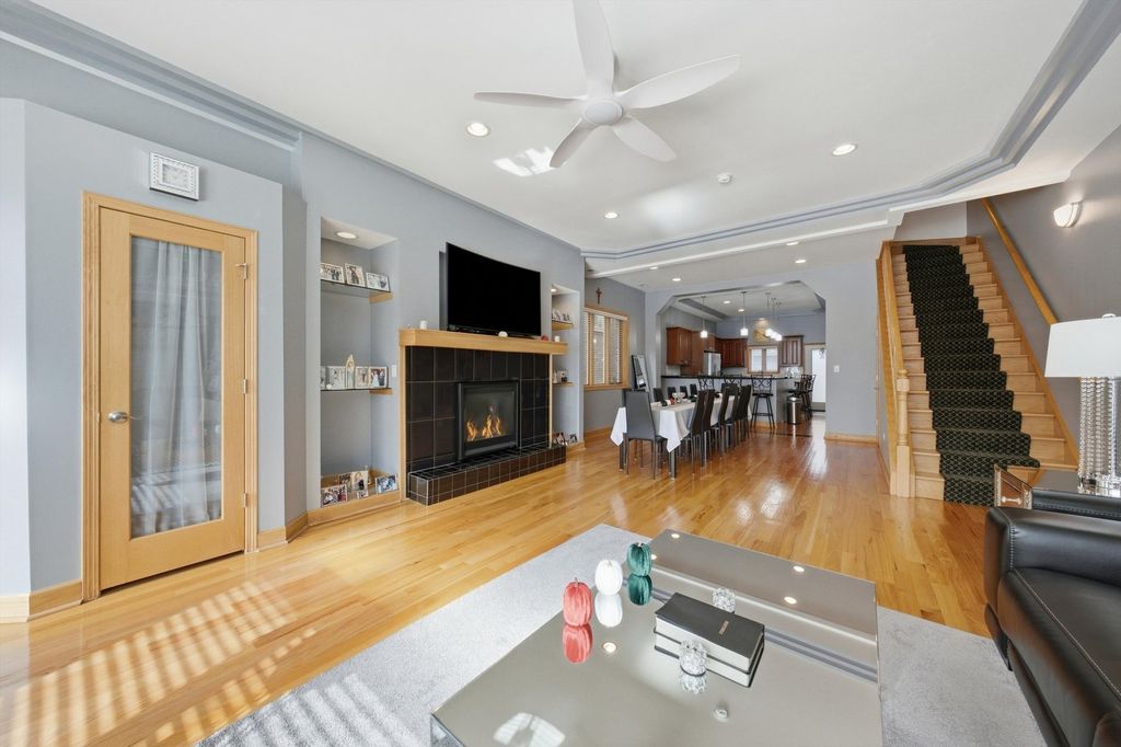 2646 S Hillock Avenue, Chicago, IL 60608 — photo 3