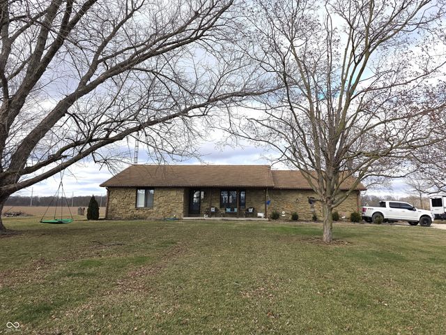 3066 W Old State Rd 252, Flat Rock, IN 47234