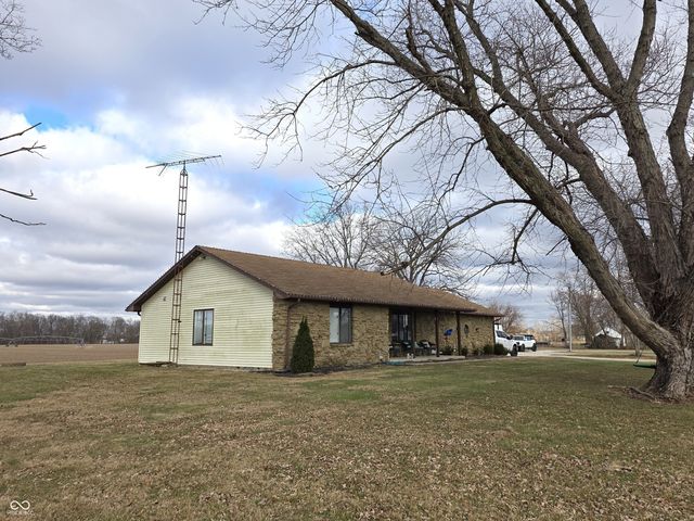 3066 W Old State Rd 252, Flat Rock, IN 47234
