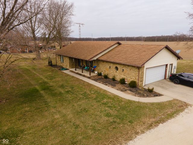 3066 W Old State Rd 252, Flat Rock, IN 47234