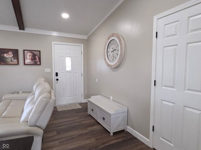 3066 W Old State Rd 252, Flat Rock, IN 47234