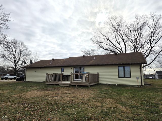 3066 W Old State Rd 252, Flat Rock, IN 47234