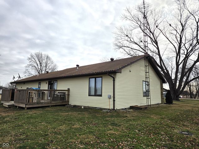 3066 W Old State Rd 252, Flat Rock, IN 47234