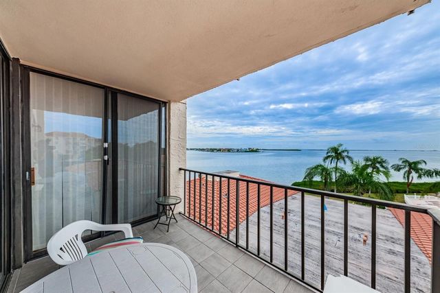 6218 PALMA DEL MAR BOULEVARD S 401, St Petersburg, FL 33715