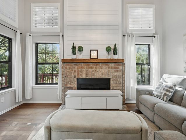 406 Santa Fe Trail 47, Irving, TX 75063