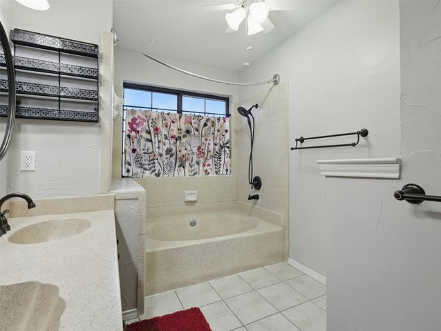 406 Santa Fe Trail 47, Irving, TX 75063