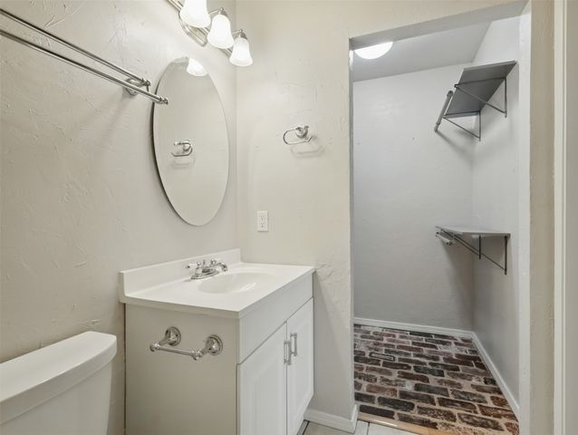 406 Santa Fe Trail 47, Irving, TX 75063