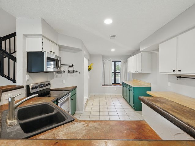 406 Santa Fe Trail 47, Irving, TX 75063