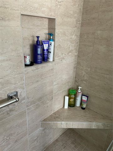 5624 PALM AIRE DRIVE V105, Sarasota, FL 34243