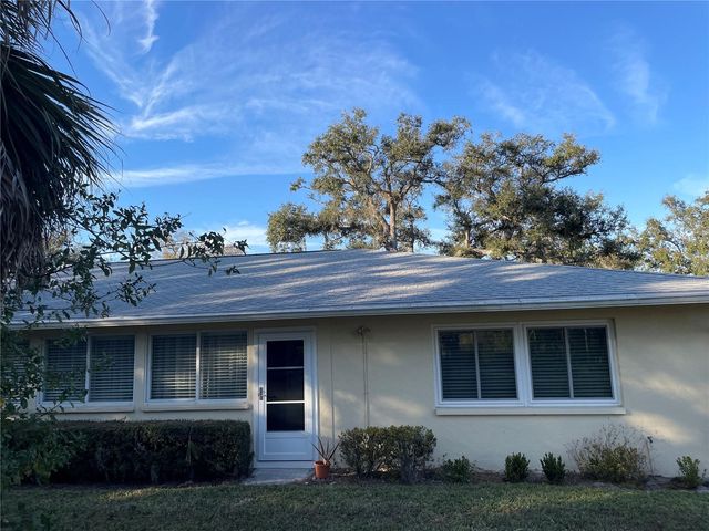 5624 PALM AIRE DRIVE V105, Sarasota, FL 34243
