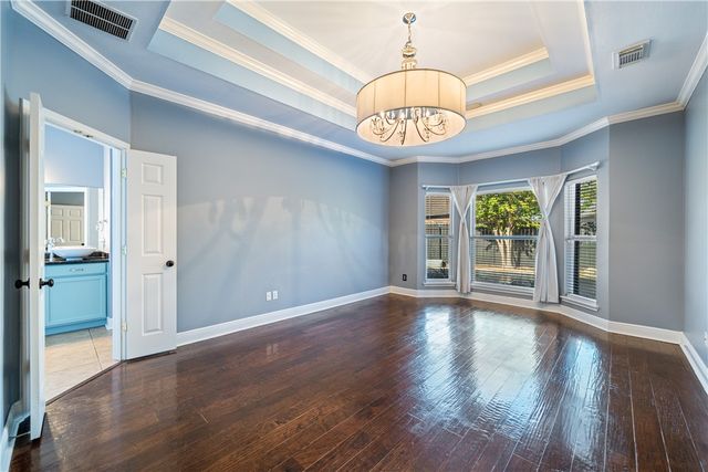 5710 Neustadt Dr, Corpus Christi, TX 78414