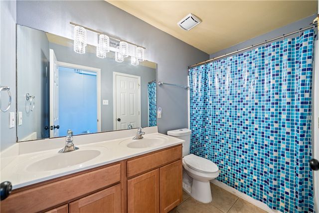 5710 Neustadt Dr, Corpus Christi, TX 78414