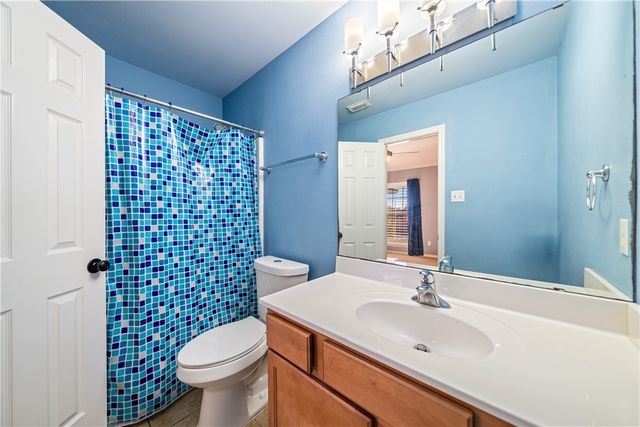 5710 Neustadt Dr, Corpus Christi, TX 78414