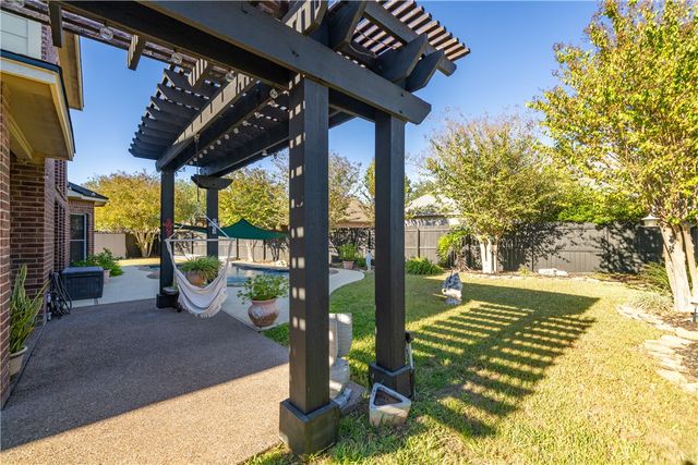 5710 Neustadt Dr, Corpus Christi, TX 78414