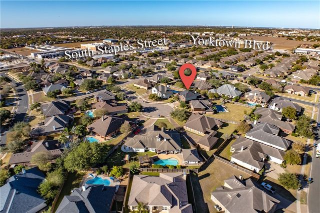 5710 Neustadt Dr, Corpus Christi, TX 78414
