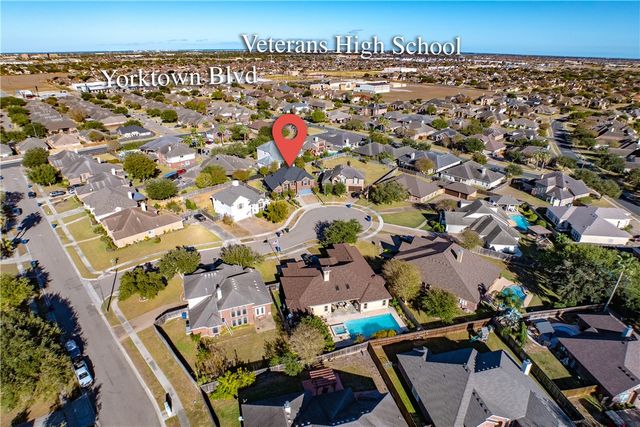 5710 Neustadt Dr, Corpus Christi, TX 78414