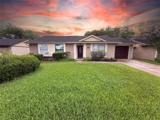 2503 Ironclad Drive, League City, TX 77573