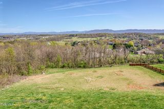 125 Simmons Ridge, Johnson City, TN 37604