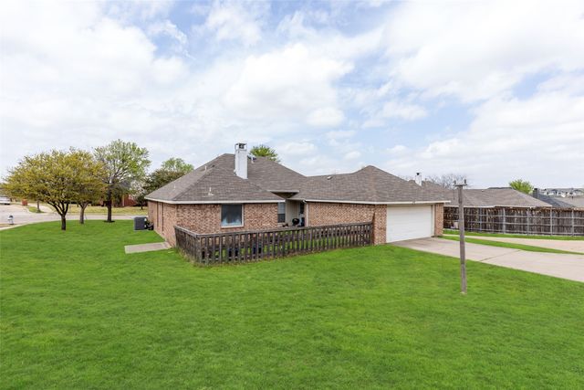 4500 Saddlebrook Drive, Carrollton, TX 75010