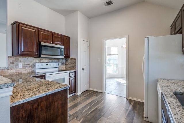 4500 Saddlebrook Drive, Carrollton, TX 75010