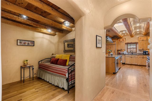 1523 Upper Canyon Road, Santa Fe, NM 87501