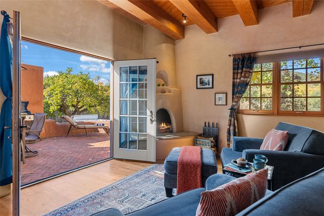1523 Upper Canyon Road, Santa Fe, NM 87501