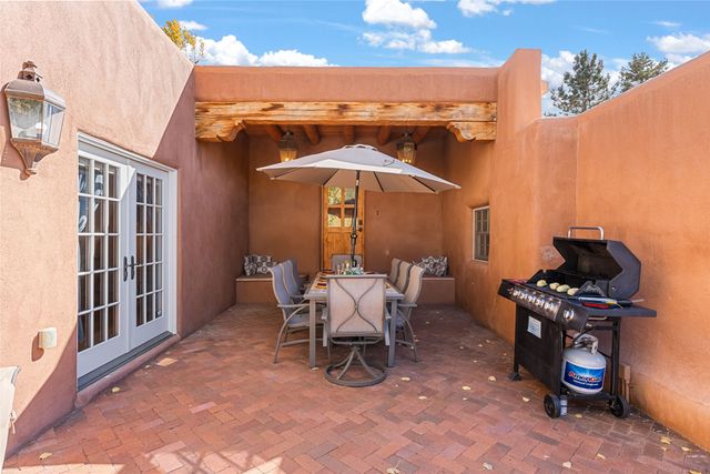 1523 Upper Canyon Road, Santa Fe, NM 87501
