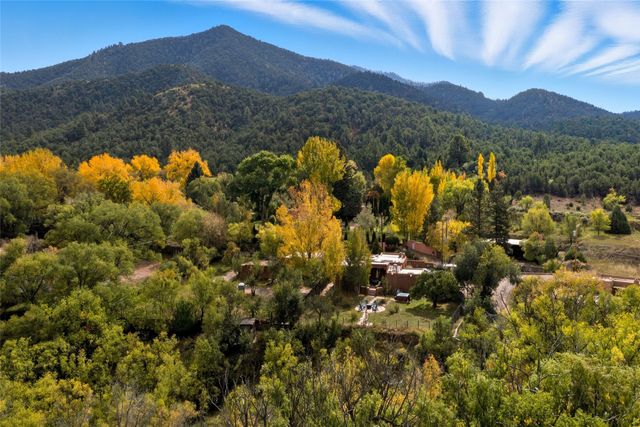 1523 Upper Canyon Road, Santa Fe, NM 87501