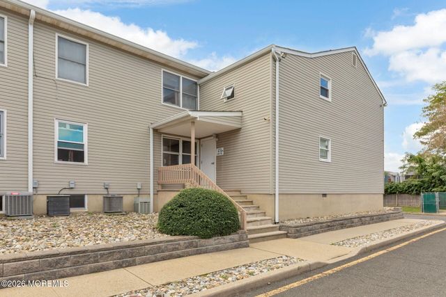 213 Main Street 18, Keansburg, NJ 07734