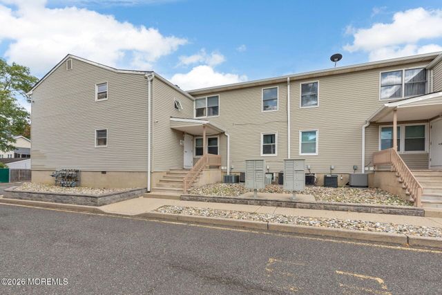 213 Main Street 18, Keansburg, NJ 07734