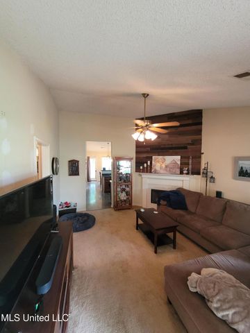 10578 Pecan View Drive Drive, Olive Branch, MS 38654