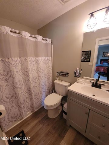 10578 Pecan View Drive Drive, Olive Branch, MS 38654