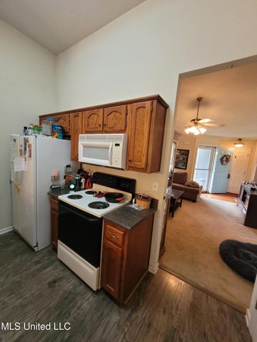 10578 Pecan View Drive Drive, Olive Branch, MS 38654