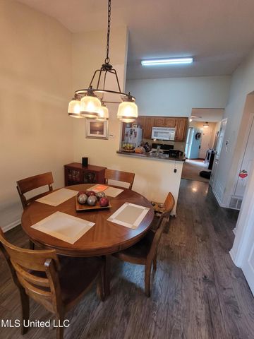 10578 Pecan View Drive Drive, Olive Branch, MS 38654