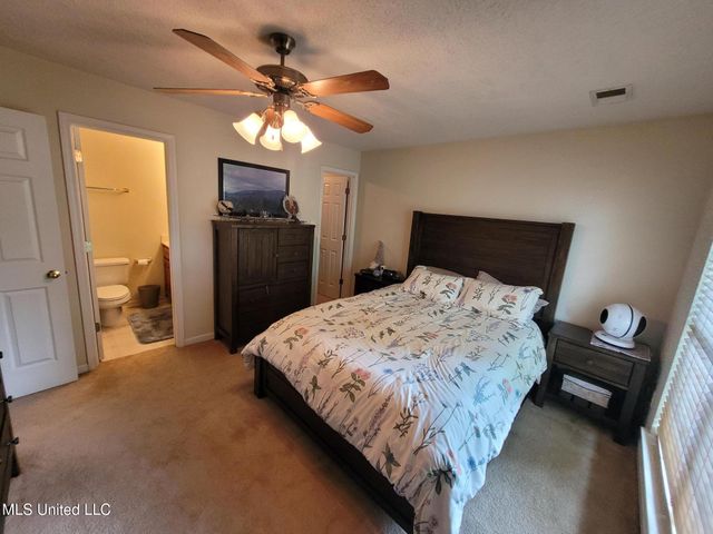 10578 Pecan View Drive Drive, Olive Branch, MS 38654